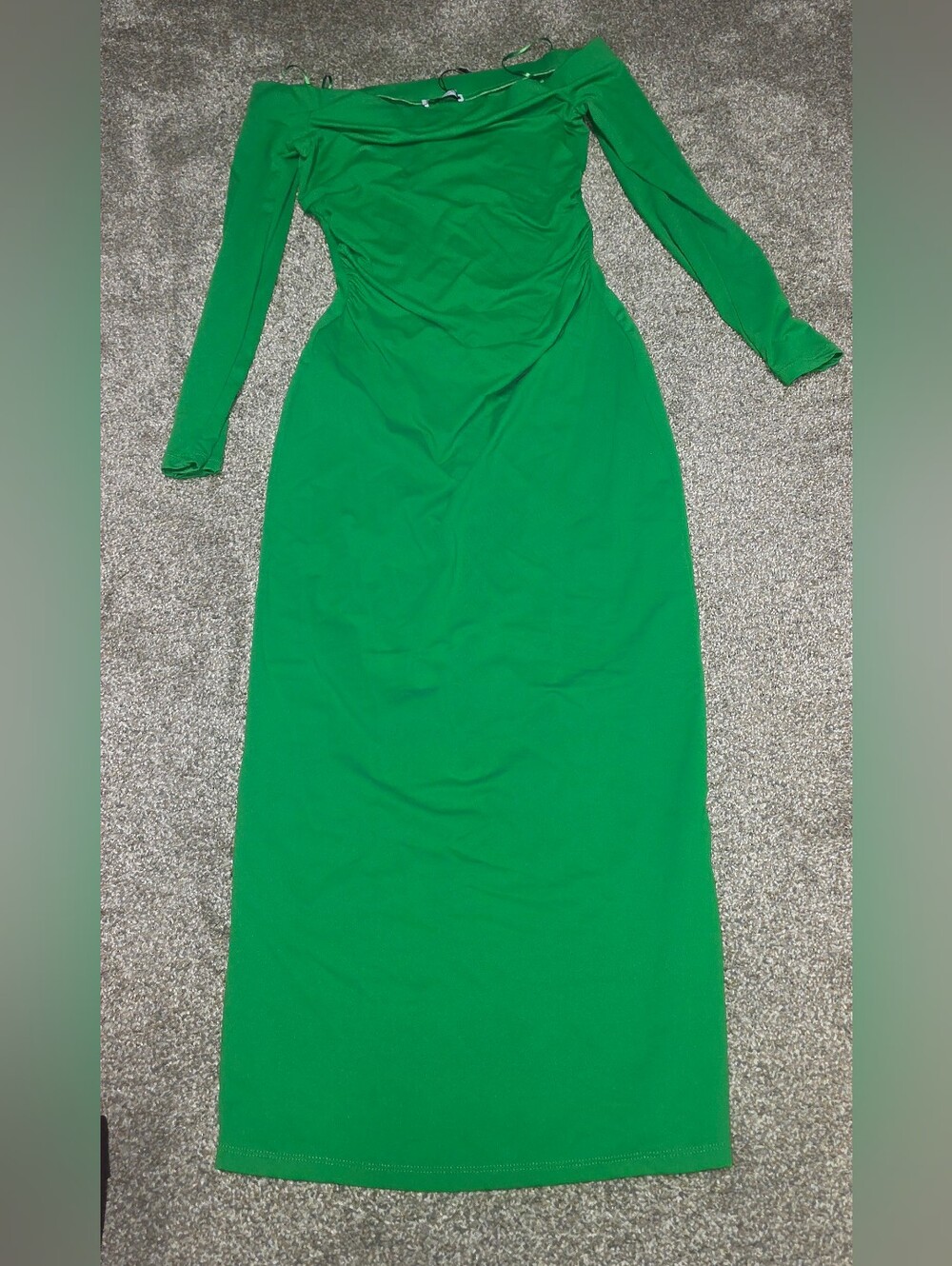 Zara Off-Shoulder Long Sleeve Green Bodycon Dress